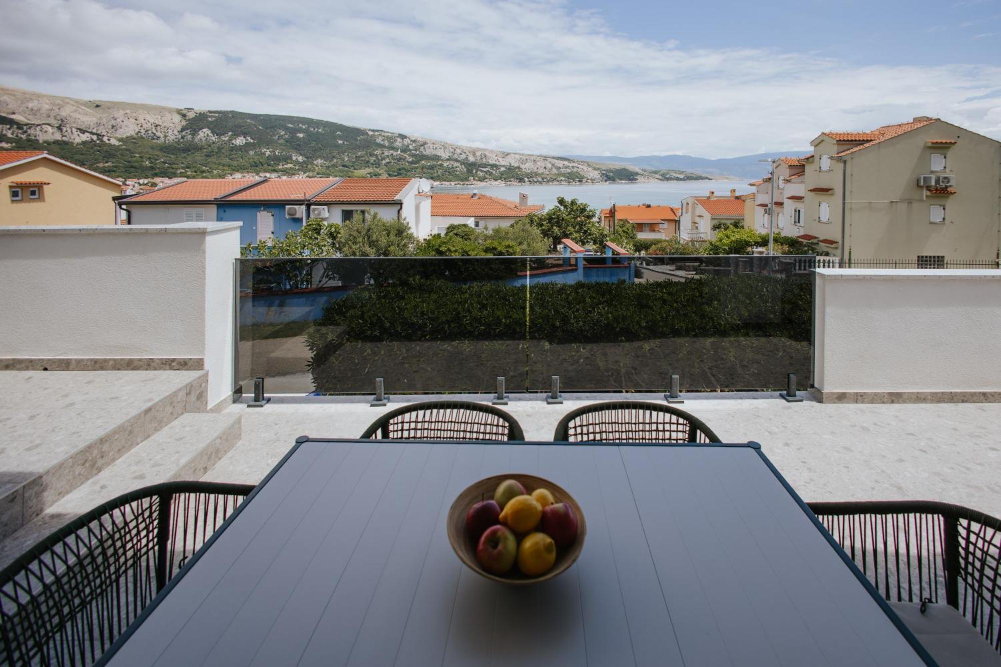 Villa Zlata - Holiday House Башка Экстерьер фото